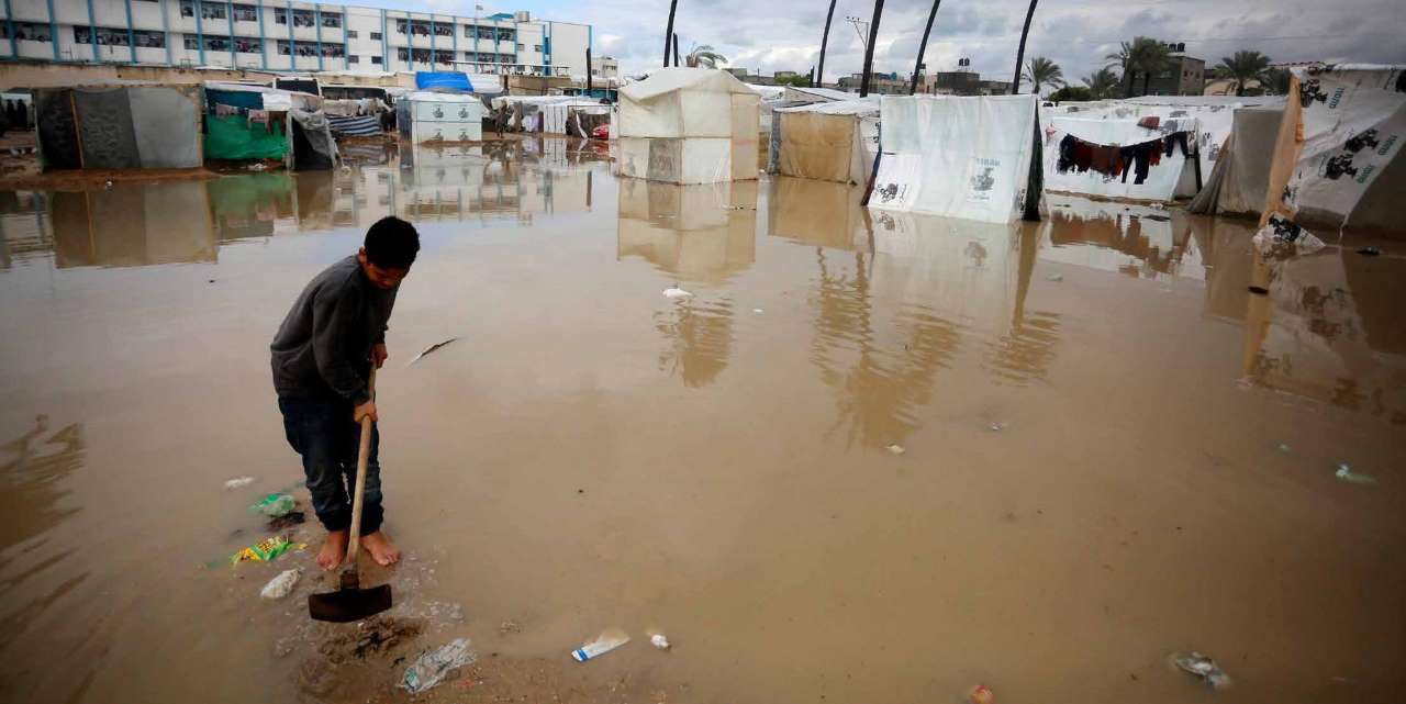 The heavy rains, affecting various areas of the Gaza Strip, which has been under Israeli blockade and ongoing attacks, have led to flooding in tents and shelters where hundreds of thousands of people are seeking refuge. Many tents in the city of Deir al-Balah have also been inundated.