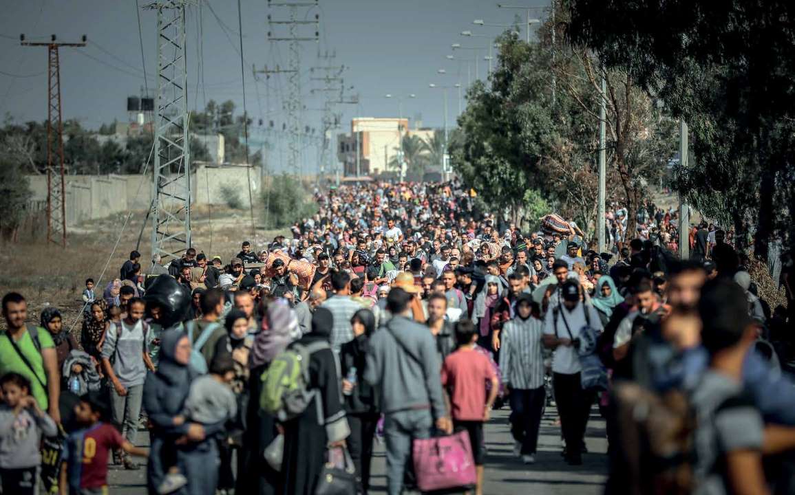 Palestinians are moving to the central and southern parts of the Gaza Strip due to the Israel army's attacks that caused serious damage in the northern part.