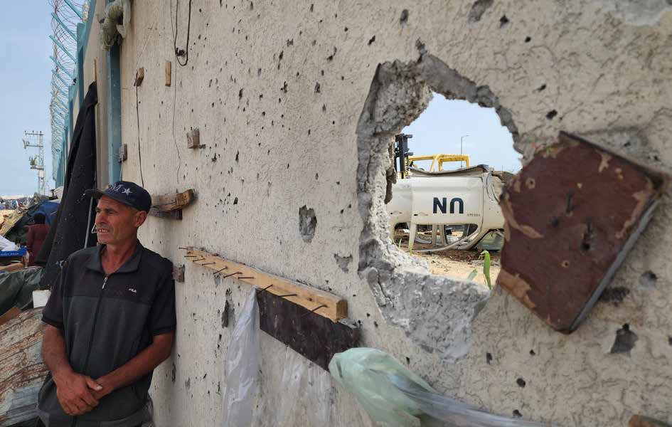 Casualties were reported in an attack by the Israeli army on a tent city next to the UNRWA building in Rafah, Gaza.