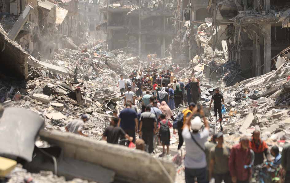 The Jabaliya area of the northern Gaza Strip has been left in severe destruction after nearly 20 days of relentless assault by the Israeli army. Despite the ever-present risk of being bombed, Palestinians checked on the condition of their homes, only to find ruins and rubble where their beloved homes once stood.