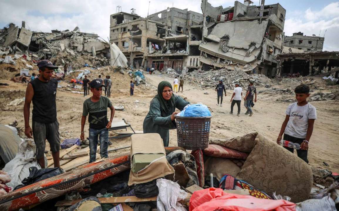 The Israeli army withdrew from the eastern part of Khan Yunis, leaving behind extensive destruction after conducting ground attacks for over a week despite declaring it a safe zone. Hundreds of Palestinians who had fled the city following the onset of the attacks on July 22 began returning to their homes early in the morning.